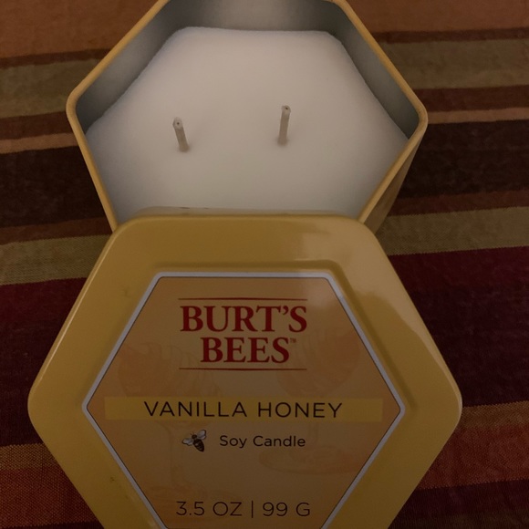 Burts Bees 3.5oz soy candle vanilla & honey scent - Picture 2 of 3
